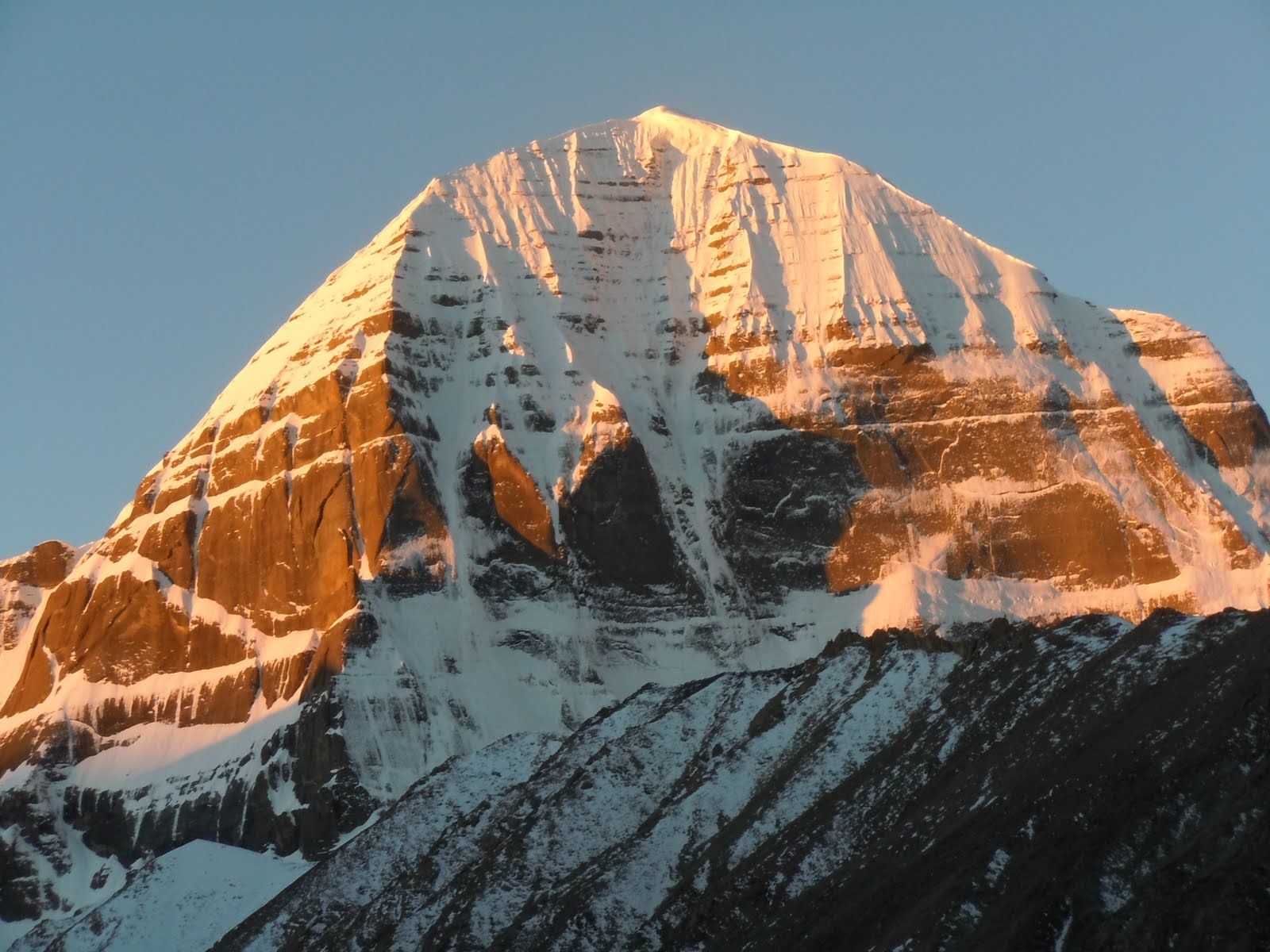 Know About Kailash Mansarovar Yatra by Helicopter with Divine Kailash
